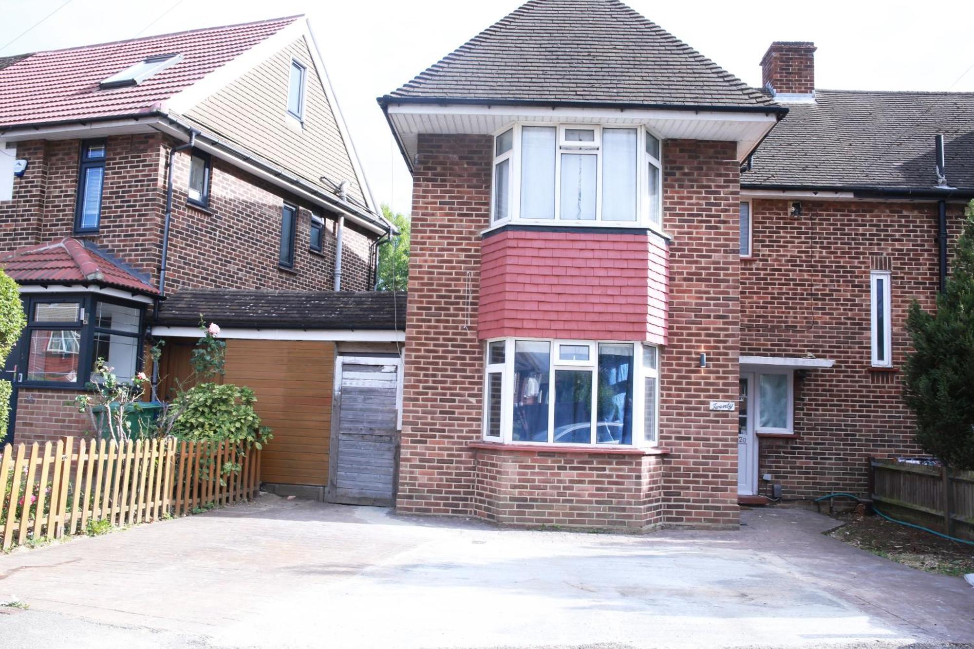 Apartamento Harrow Luxury Flat With Free Parking. Londres Exterior foto
